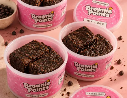 Tiga tray Brownie Points dalam paket Score Pack